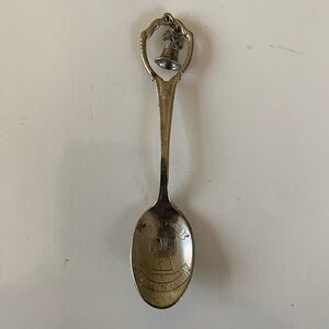 Liberty Bell vintage Philadelphia Souvenir Spoon with Dangling Charm Bell 1976